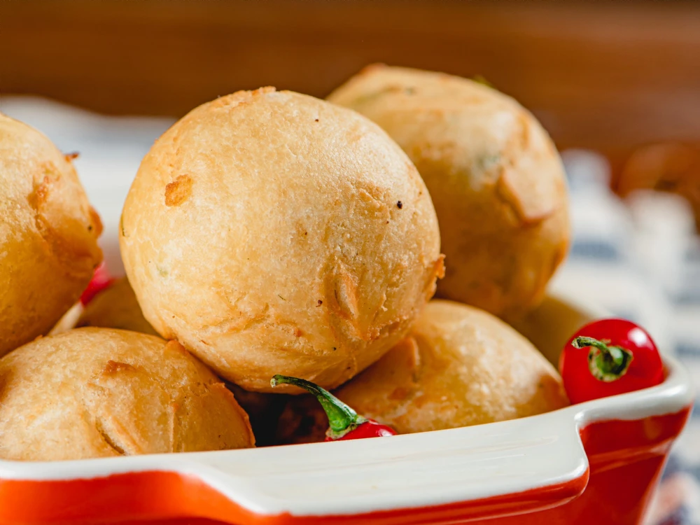 Bolinho de Camarão com Limão Siciliano